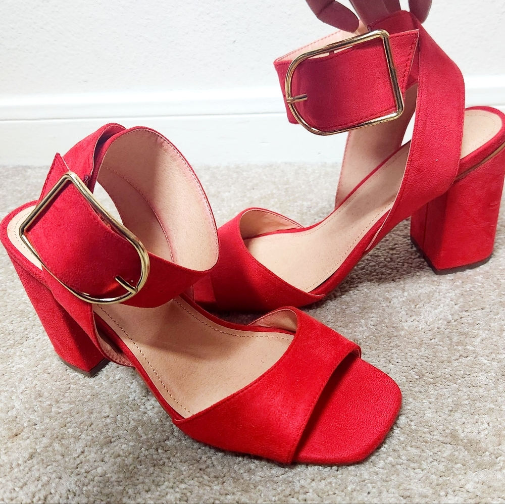 Red Heels - Picture 3 of 6